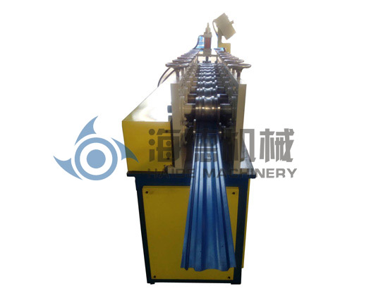 牙買(mǎi)加雨搭機(jī)